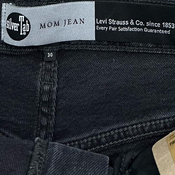 NWT Levi’s SilverTab High Waisted Mom Jeans Grey - Picture 3 of 8